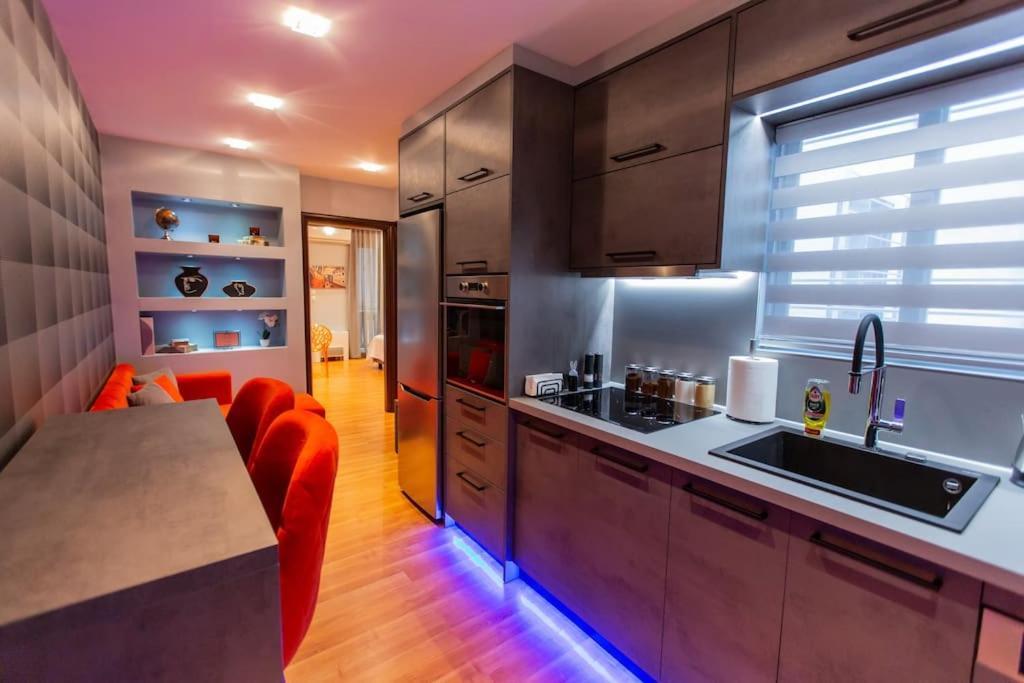 Vali Apartment